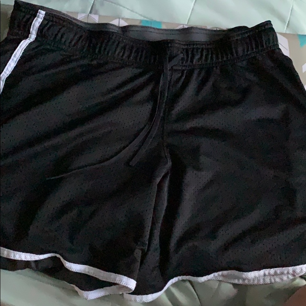 Black nike women’s shorts nwot